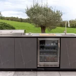 Outdoorküche Kingrange auf der Terrasse